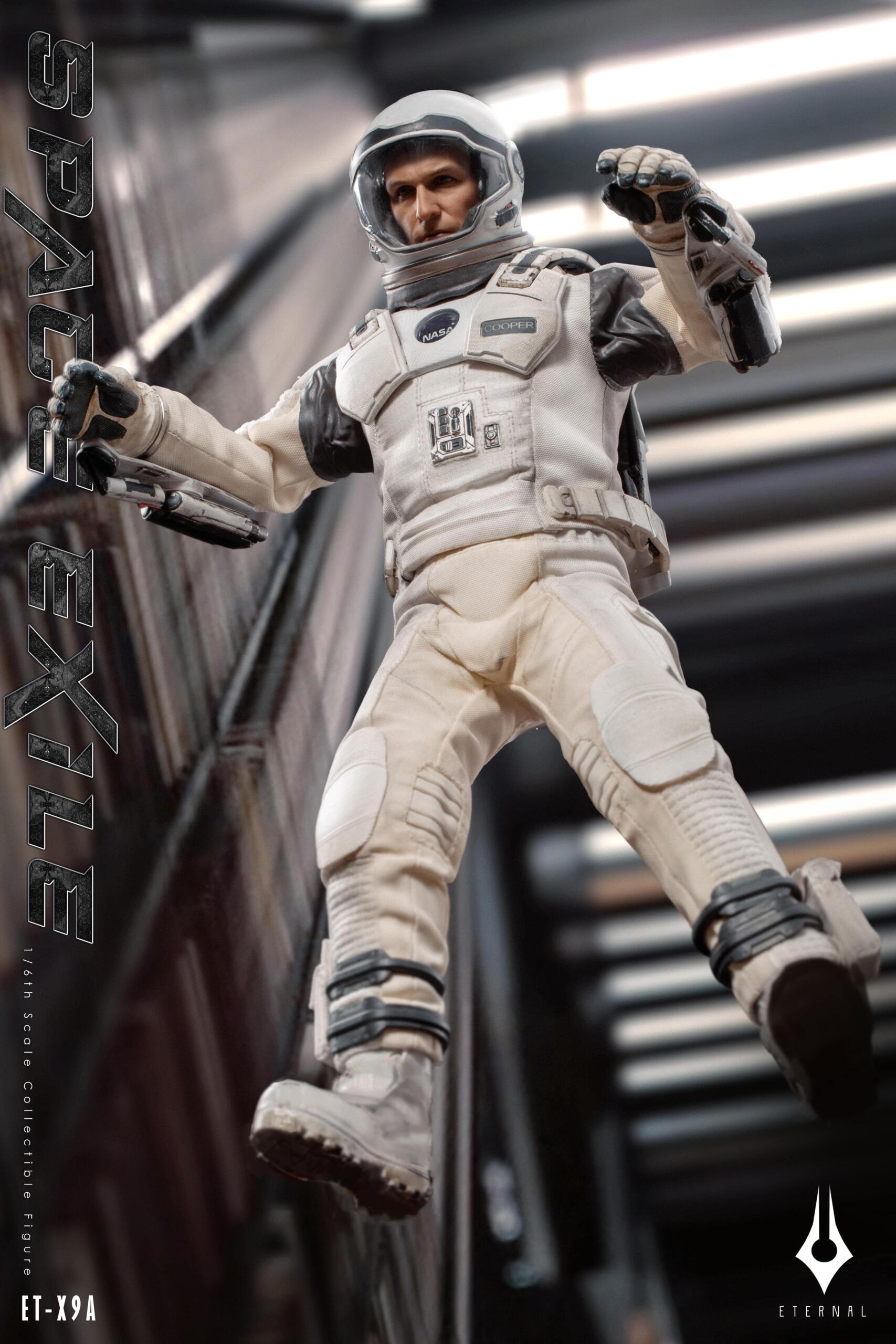 Interstellar (2014): Space Exile Joseph Cooper — Secret Compass