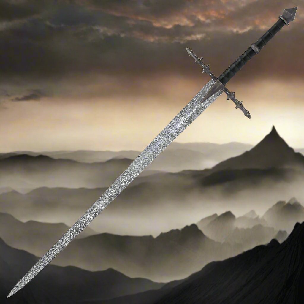 Lord of the Rings: Sword of the Ringwraiths with Wall Display — Secret ...