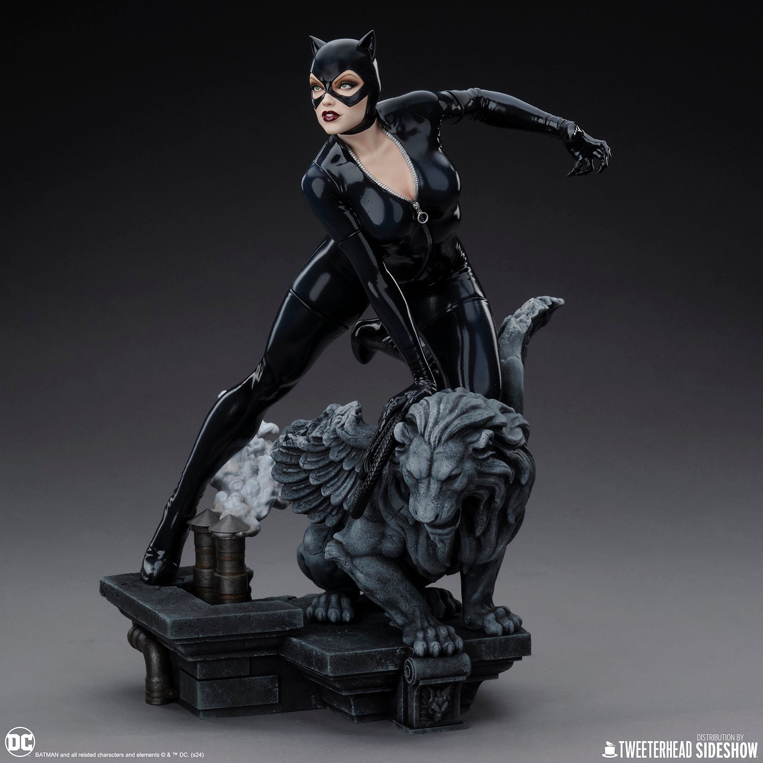 Catwoman フィギュア スタチュー DC Comics: Catwoman Sixth Scale — Secret Compass