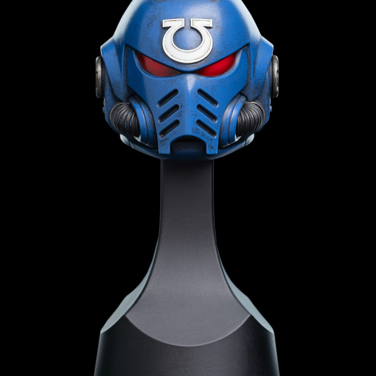 Warhammer 40k: Ultramarines Miniature Helmet — Secret Compass