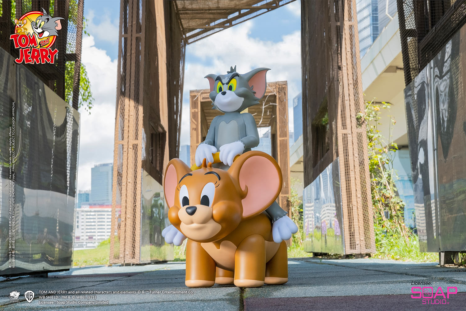 Tom and Jerry Mega Piggyback Ride (700% Version) — Secret Compass